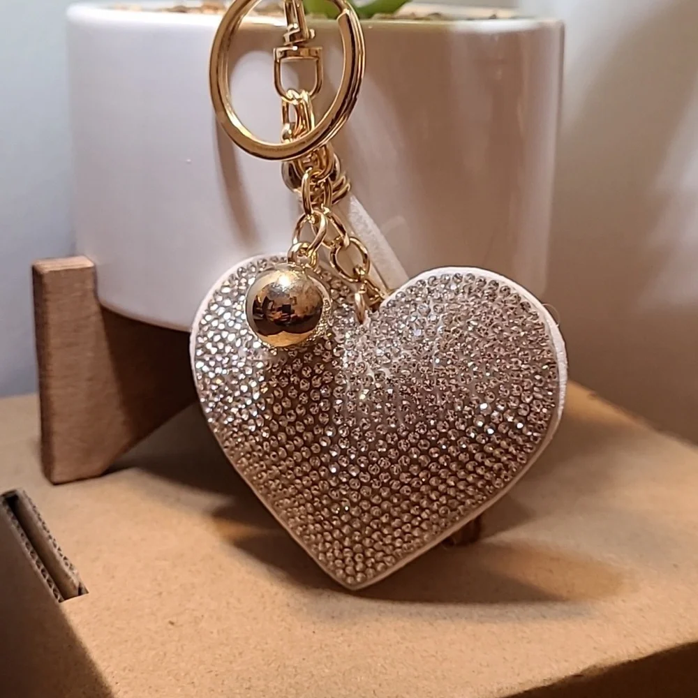 Rhinestone‎ Heart Keychain Purse Charm Bag Charm Gold Ball White Tassel